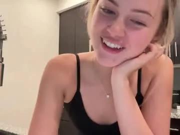 Chaturbate luvaimee is Freechat luvaimee — Date Night... Come Get Cozy With Me #blonde #cute #teen #new