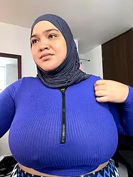 StripChat sweetmuslim01 is Freechat sweetmuslim01 — Shower sex with Lucy and milk